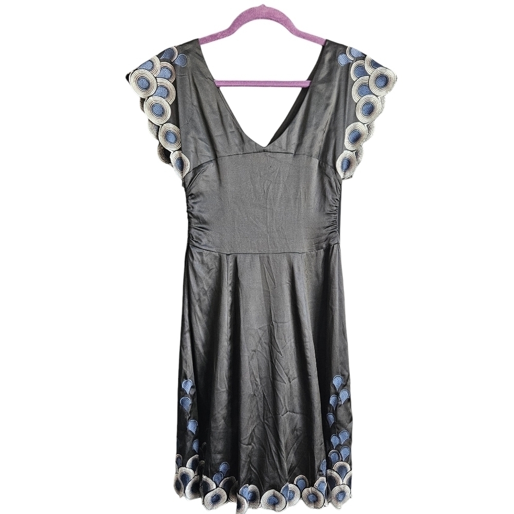 Karen Millen Black Silky Satin Embroidered Kimono Sleeve Fit Flare Dress Sz‎ 8